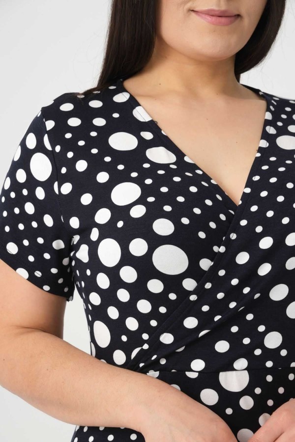 Suknelė su rutuliukais