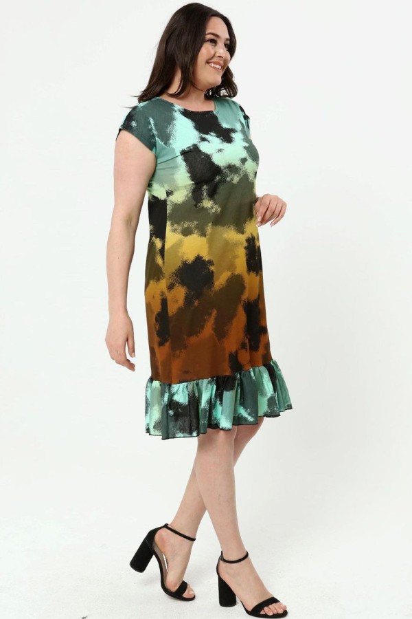 Įvairiaspalvė suknelė su raukiniais