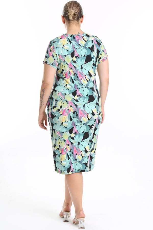 Marga suknelė trumpomis rankovėmis