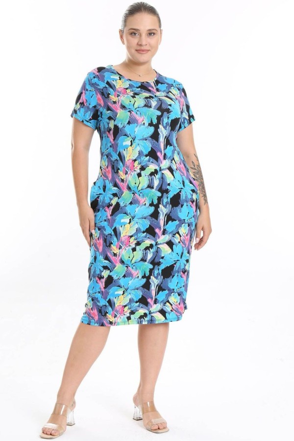 Marga suknelė trumpomis rankovėmis