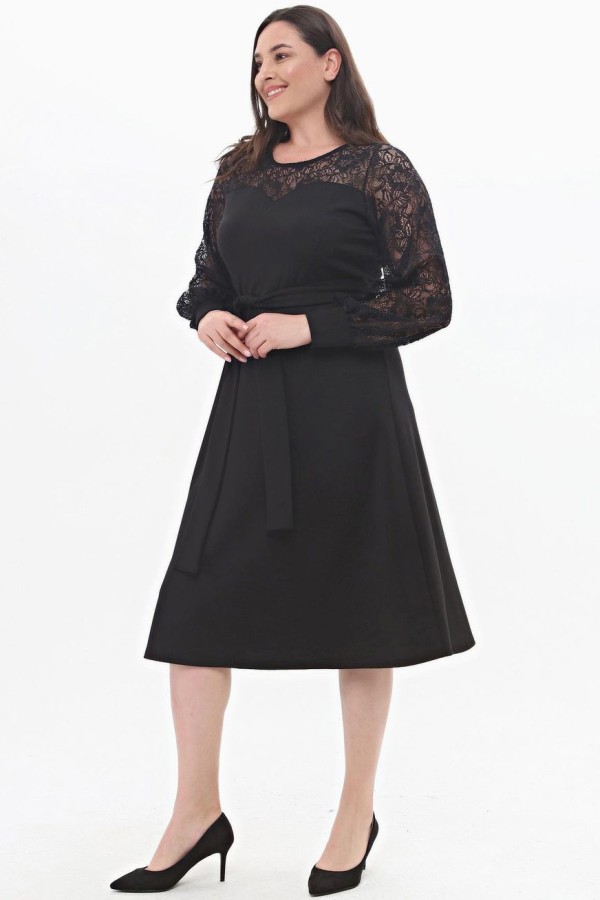 Elegantiška juoda suknelė