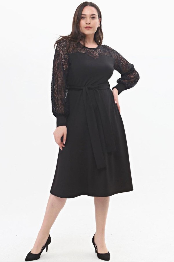 Elegantiška juoda suknelė