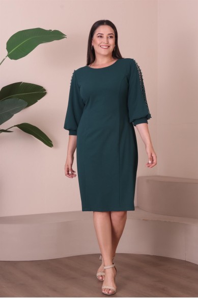 Suknelė su puošniomis rankovėmis