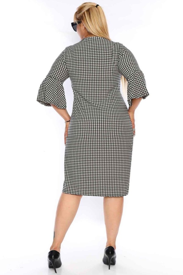 Suknelė su žasies kojelės raštu