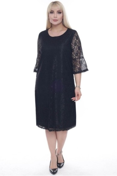 Juoda suknelė su nėriniais