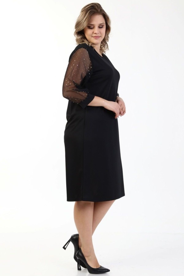 Juoda suknelė su 3/4 rankovėmis