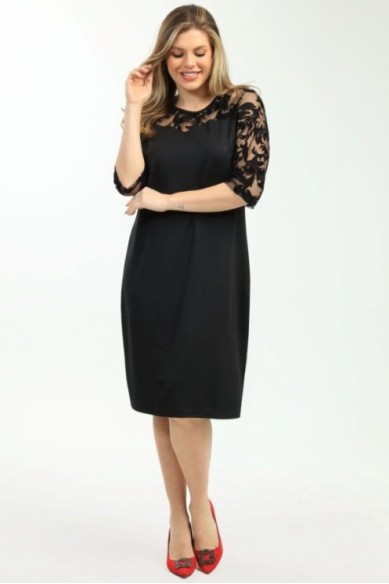 Juoda suknelė su nėriniais