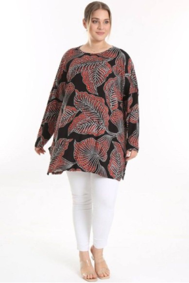 Marga didelių dydžių palaidinė