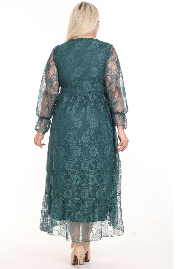 Ilga puošni suknelė su nėriniais