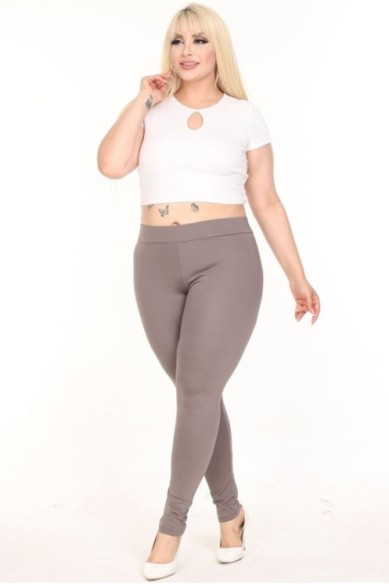 Aptemptos didelių dydžių kelnės