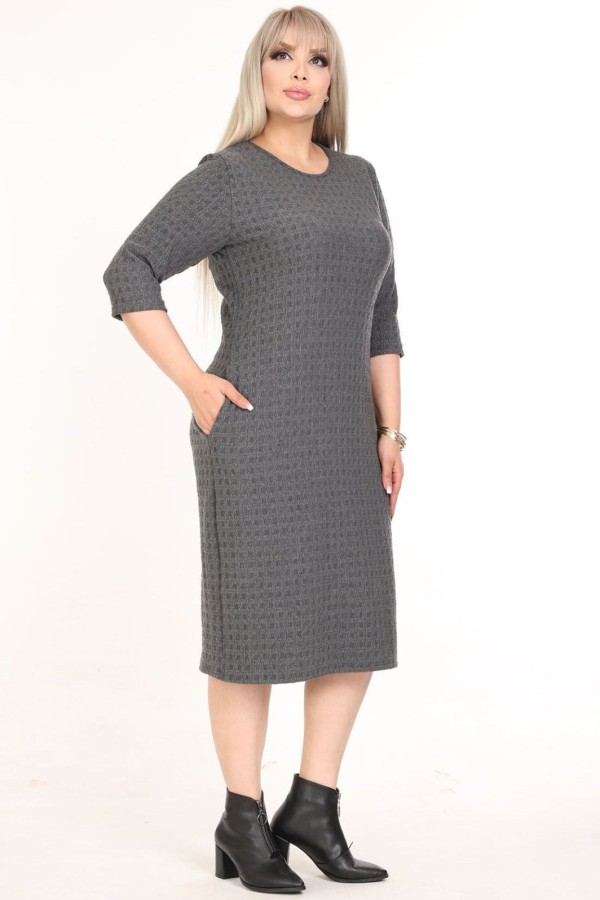 Klasikinė suknelė su kišenėmis