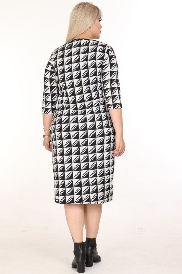 Klasikinė suknelė su kišenėmis