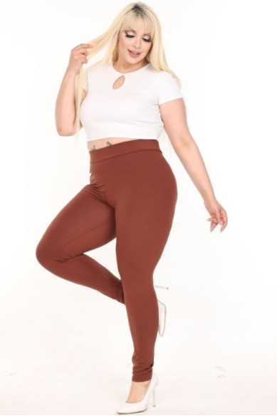 Aptemptos didelių dydžių kelnės