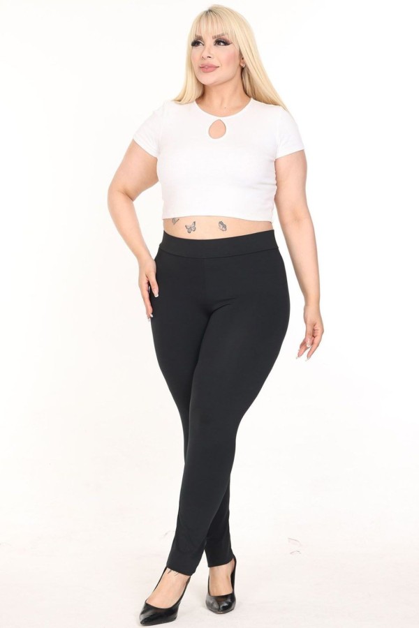 Aptemptos didelių dydžių kelnės