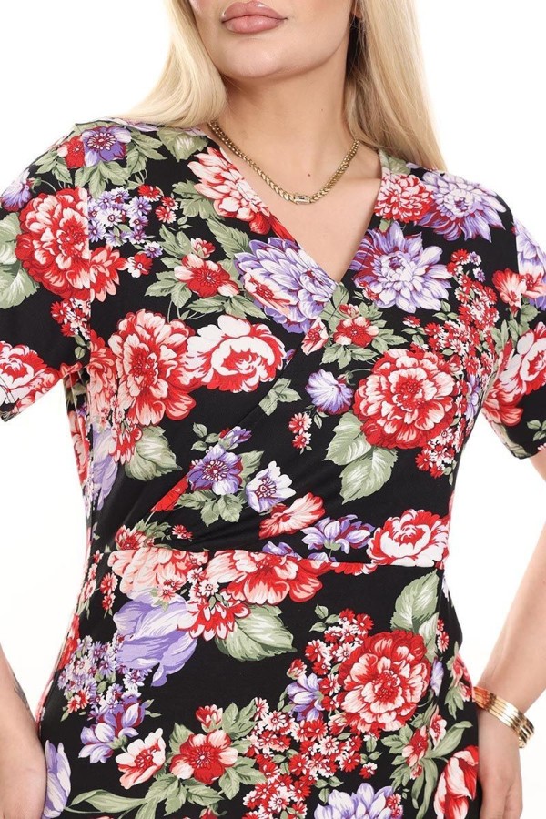 Gėlėta suknelė su gėlytėmis