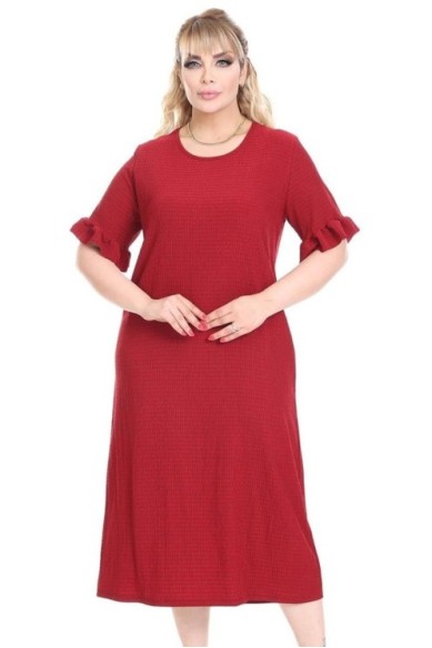 Raudona suknelė trumpomis rankovėmis