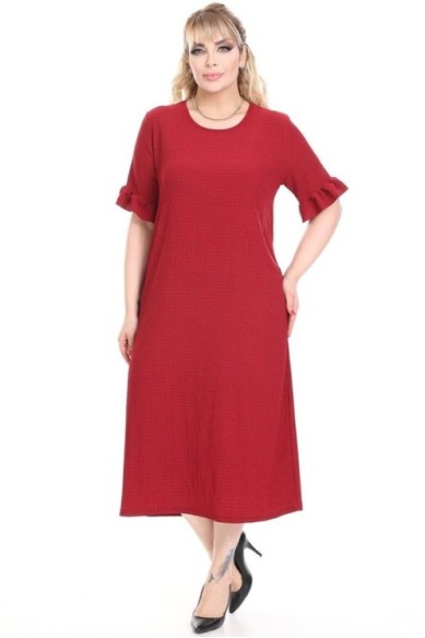 Raudona suknelė trumpomis rankovėmis
