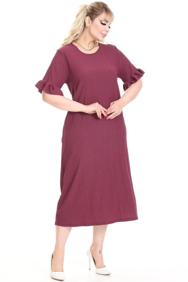 Bordo spalvos suknelė trumpomis rankovėmis