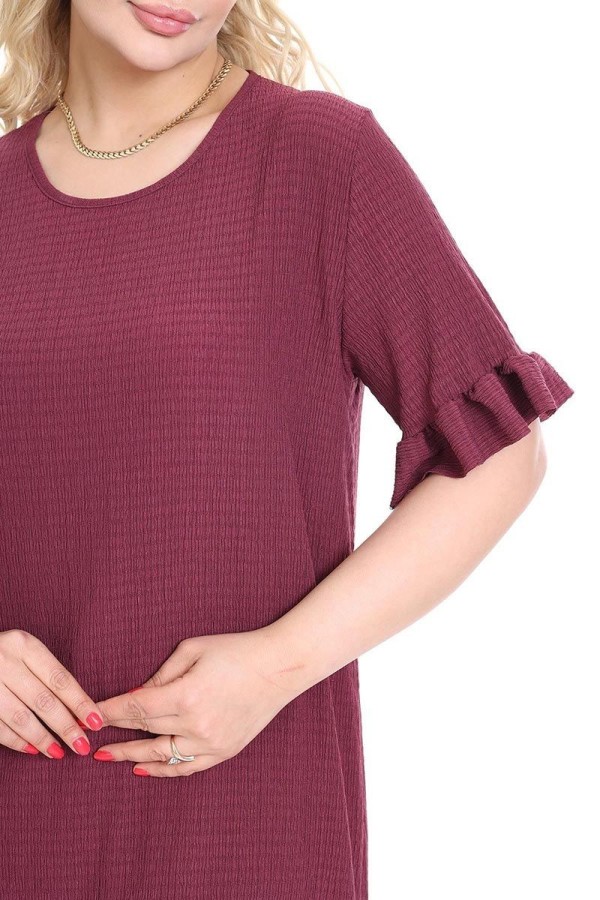 Bordo spalvos suknelė trumpomis rankovėmis