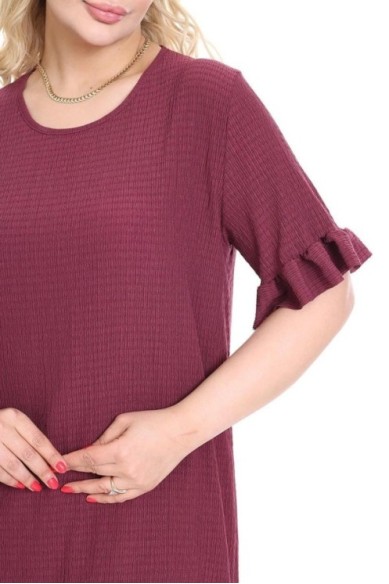 Bordo spalvos suknelė trumpomis rankovėmis