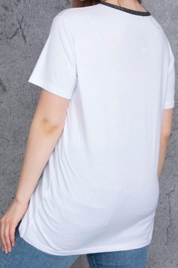 Balti marškinėliai su užrašais