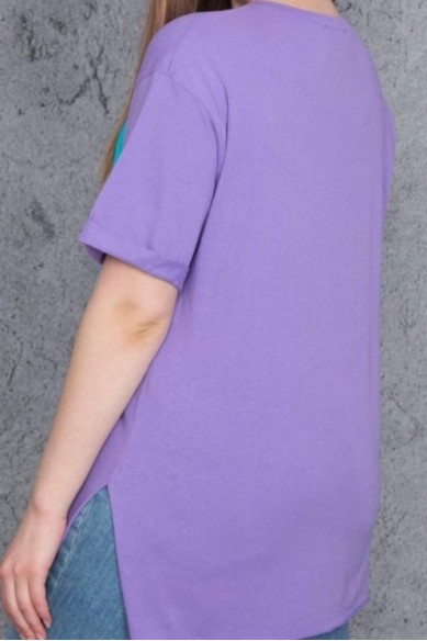 Violetiniai marškinėliai moterims su aplikacija