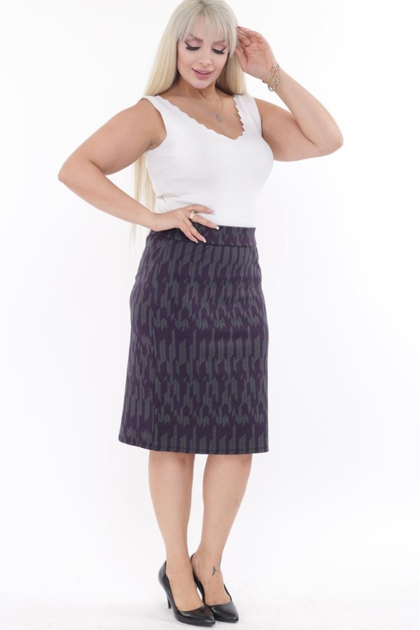 Pieštuko formos sijonas su ornamentais