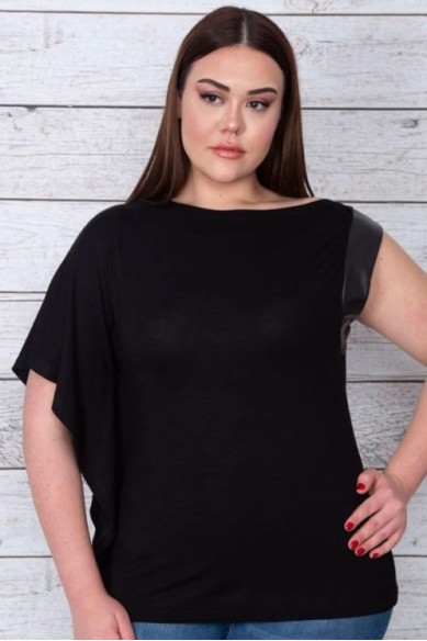 Juoda asimetriška palaidinė trumpomis rankovėmis