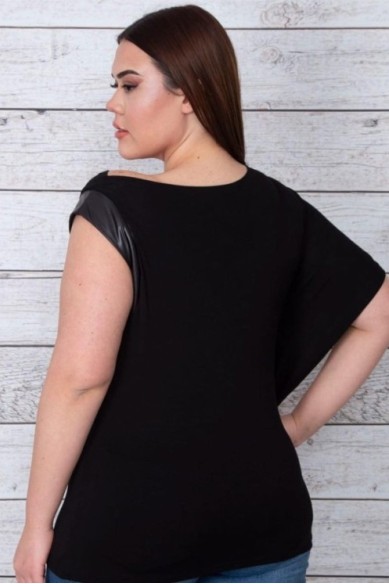 Juoda asimetriška palaidinė trumpomis rankovėmis