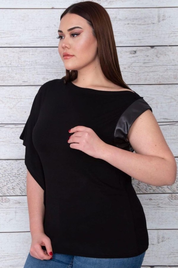 Juoda asimetriška palaidinė trumpomis rankovėmis