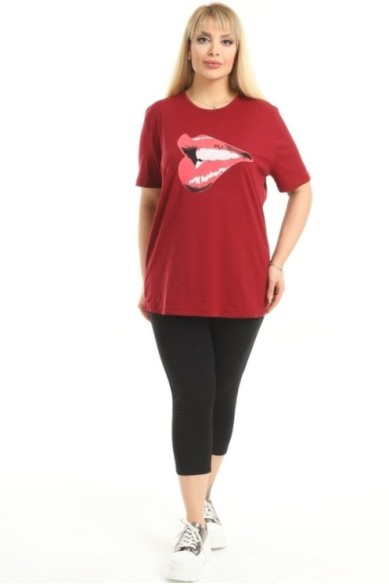 Raudoni marškinėliai trumpomis rankovėmis