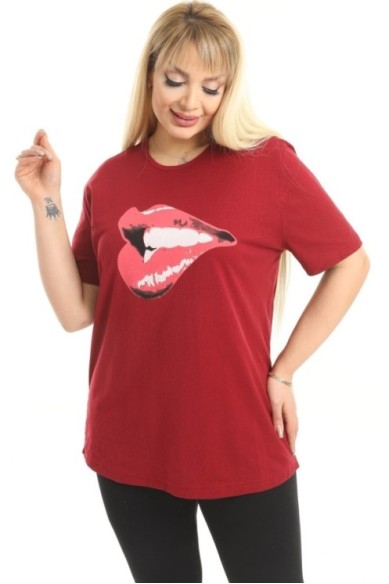 Raudoni marškinėliai trumpomis rankovėmis