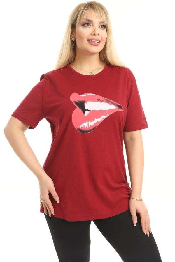 Raudoni marškinėliai trumpomis rankovėmis