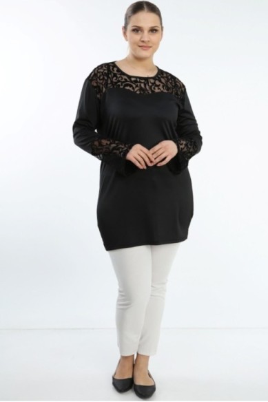 Juoda tunika su nėriniais