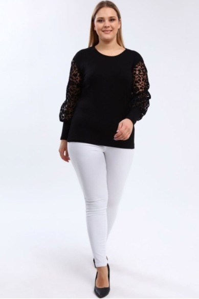 Juodos spalvos palaidinė ilgomis rankovėmis