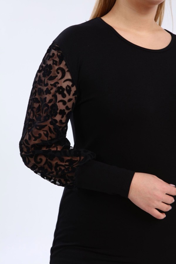 Juodos spalvos palaidinė ilgomis rankovėmis