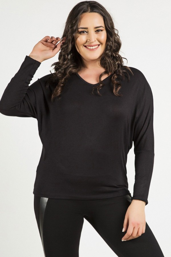 Stilinga juoda palaidinė ilgomis rankovėmis