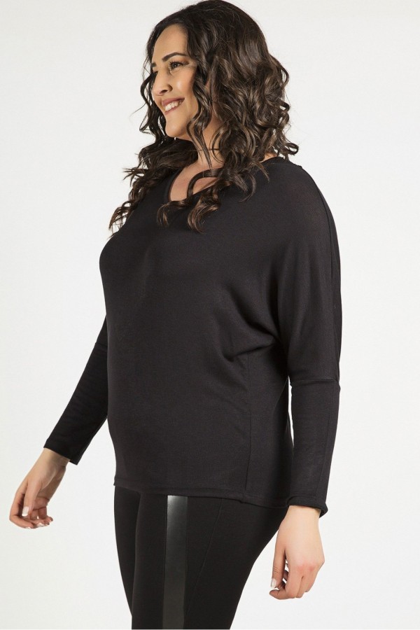 Stilinga juoda palaidinė ilgomis rankovėmis