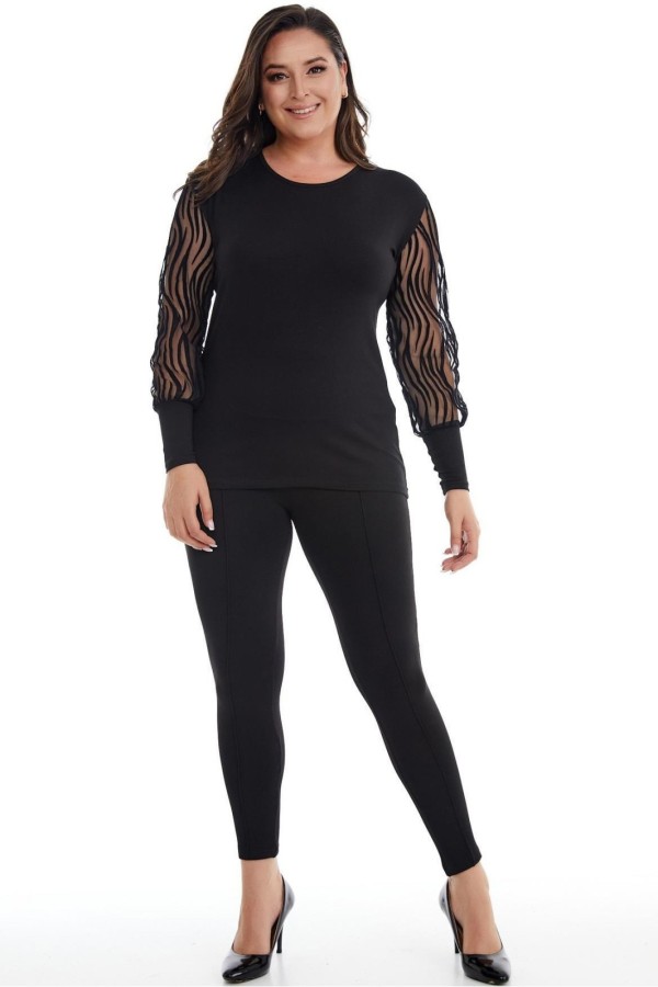 Elegantiška juoda palaidinė puošniomis rankovėmis