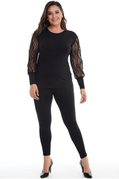 Elegantiška juoda palaidinė puošniomis rankovėmis