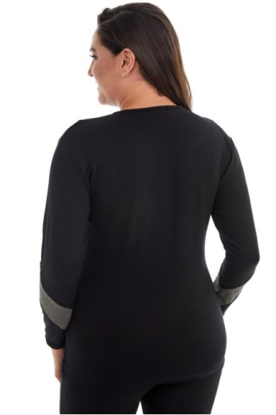 Juoda moterų palaidinė su voko formos iškirpte