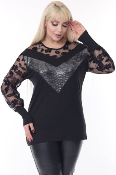 Elegantiška juoda palaidinė su nėriniais