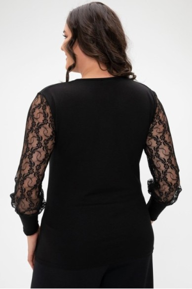 Elegantiška juoda palaidinė puošniomis rankovėmis