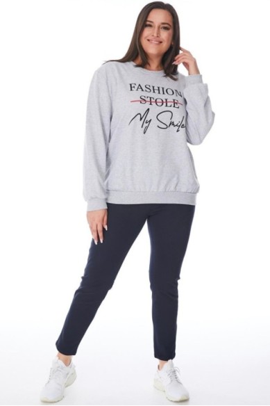 Paprastas pilkas džemperis moterims