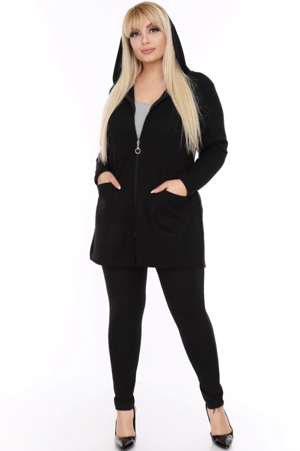 Paprastas juodas užtraukiamas džemperis moterims