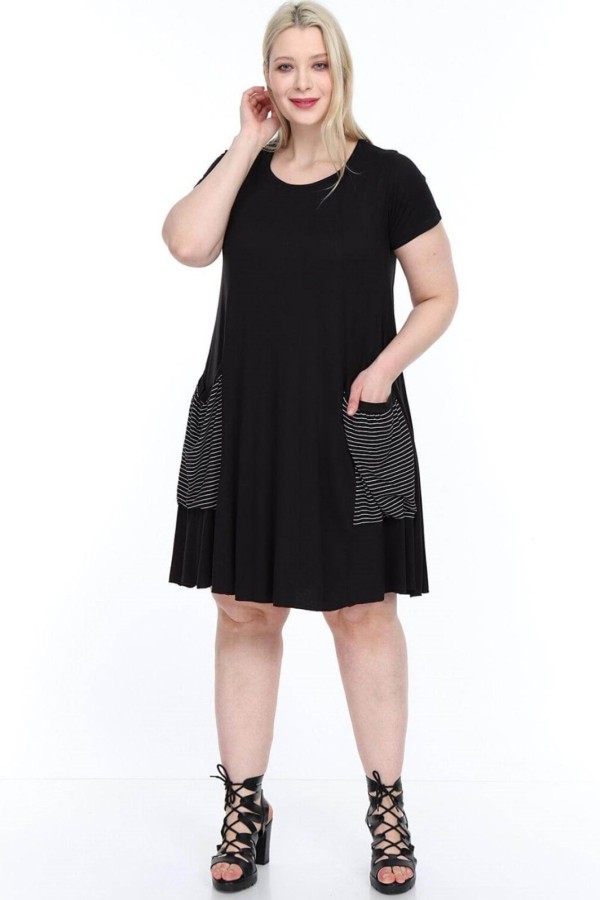 Juoda suknelė su priekinėmis kišenėmis