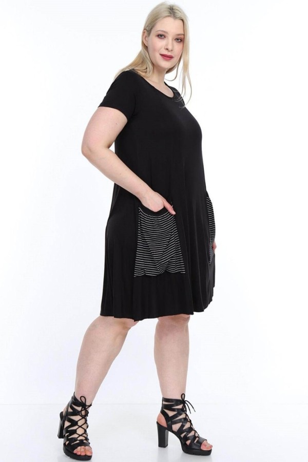 Juoda suknelė su priekinėmis kišenėmis