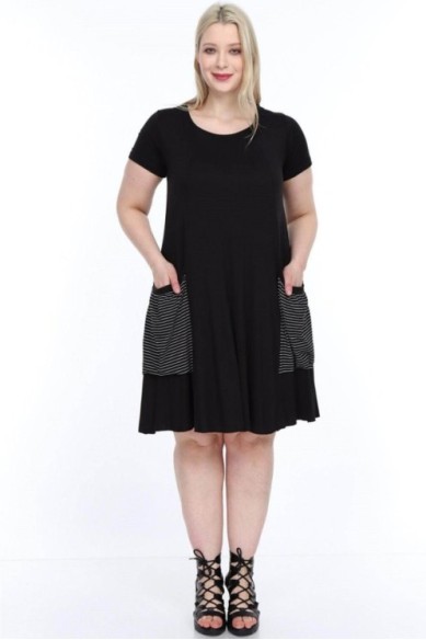 Juoda suknelė su priekinėmis kišenėmis