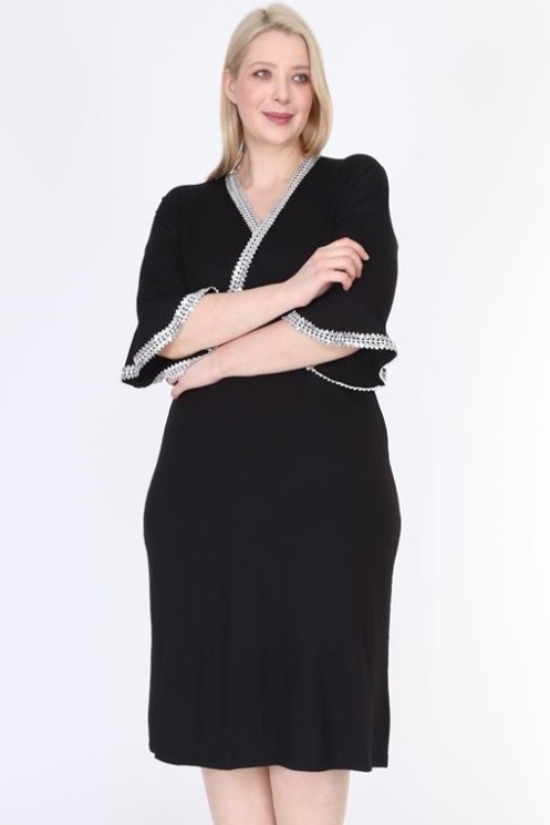 Elegantiška juoda suknelė su apvadais