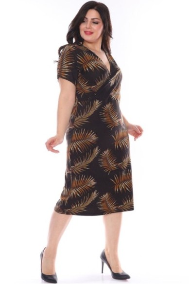 Plius dydžių suknelė su iškirpte